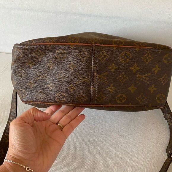 Louis Vuitton Brown Monogram Crossbody Bag - Picture 5 of 8